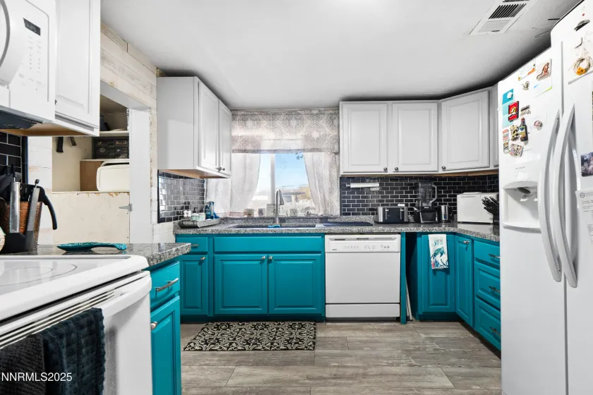 6995 Rose Creek, Winnemucca, Nevada 89445, 3 Bedrooms Bedrooms, ,3 BathroomsBathrooms,Residential,Residential,Rose Creek,250058107