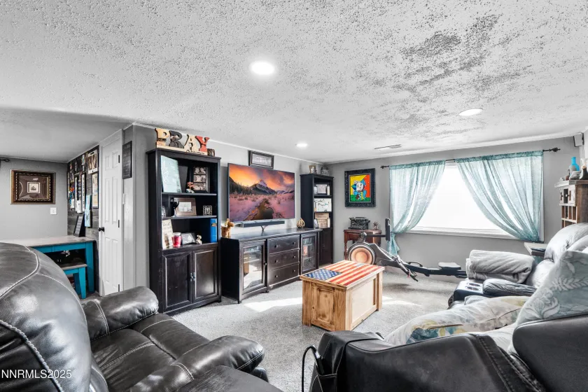 6995 Rose Creek, Winnemucca, Nevada 89445, 3 Bedrooms Bedrooms, ,3 BathroomsBathrooms,Residential,Residential,Rose Creek,250058107