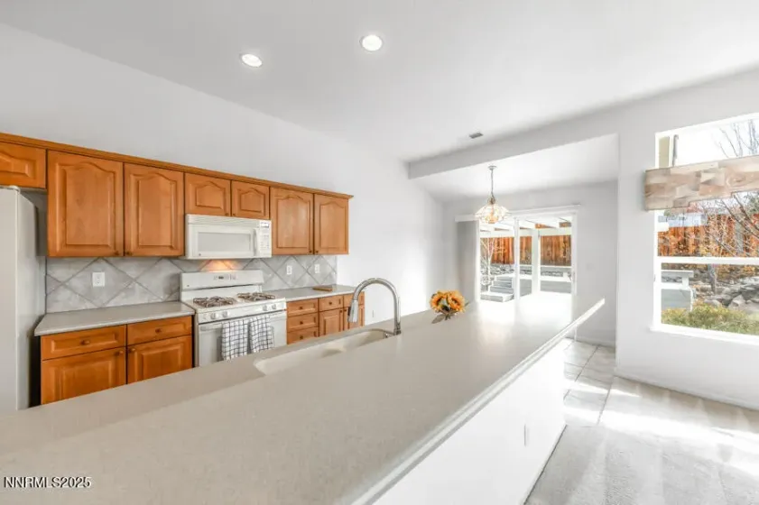 9790 Frankwood, Reno, Nevada 89521, 3 Bedrooms Bedrooms, ,2 BathroomsBathrooms,Residential,Residential,Frankwood,250058111