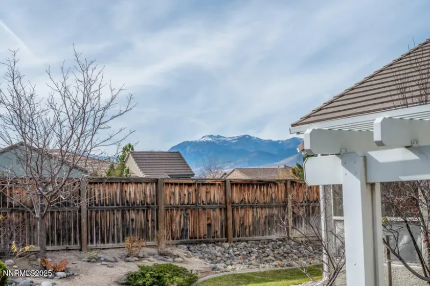 9790 Frankwood, Reno, Nevada 89521, 3 Bedrooms Bedrooms, ,2 BathroomsBathrooms,Residential,Residential,Frankwood,250058111