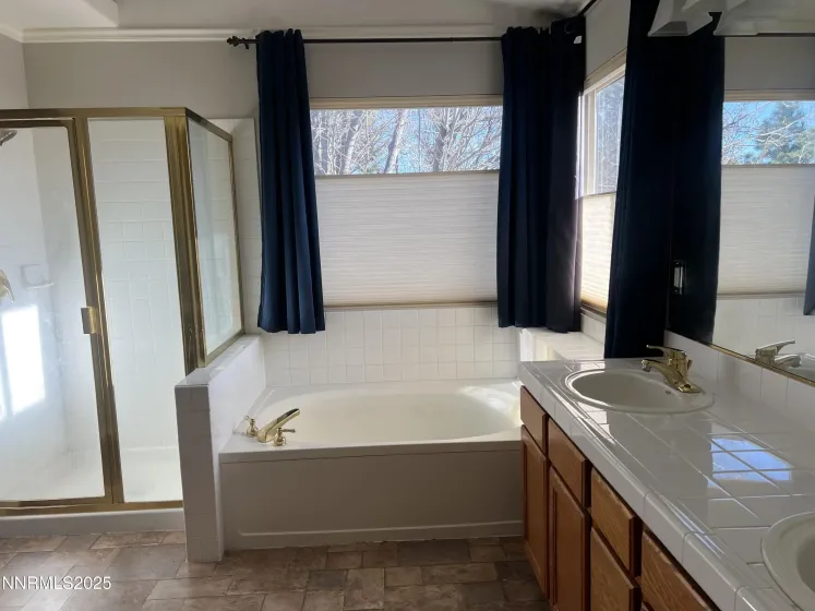 3245 Gerona, Sparks, Nevada 89436, 4 Bedrooms Bedrooms, ,3 BathroomsBathrooms,Residential,Residential,Gerona,250058112