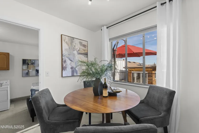 1692 Oakhurst, Reno, Nevada 89509, 2 Bedrooms Bedrooms, ,2 BathroomsBathrooms,Residential,Residential,Oakhurst,250058118