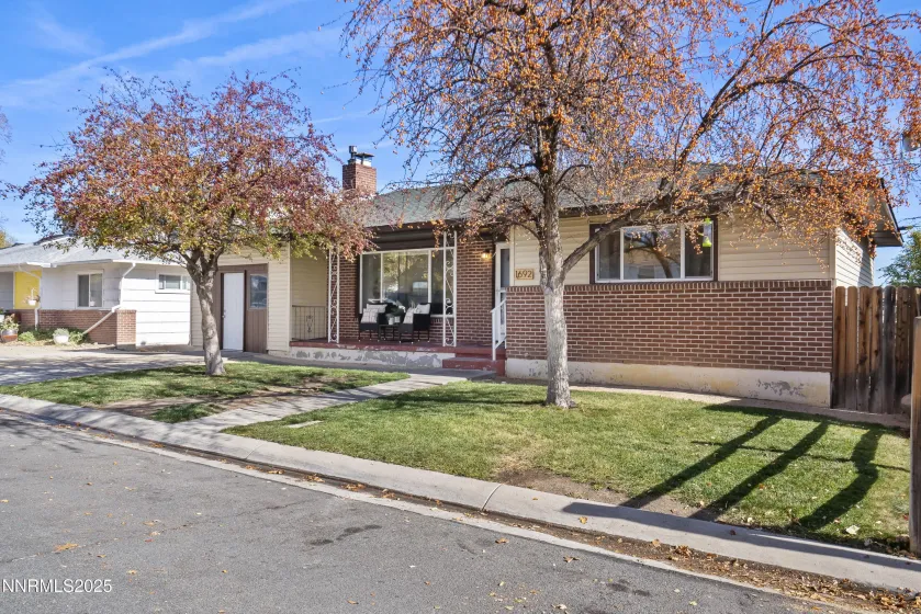 1692 Oakhurst, Reno, Nevada 89509, 2 Bedrooms Bedrooms, ,2 BathroomsBathrooms,Residential,Residential,Oakhurst,250058118