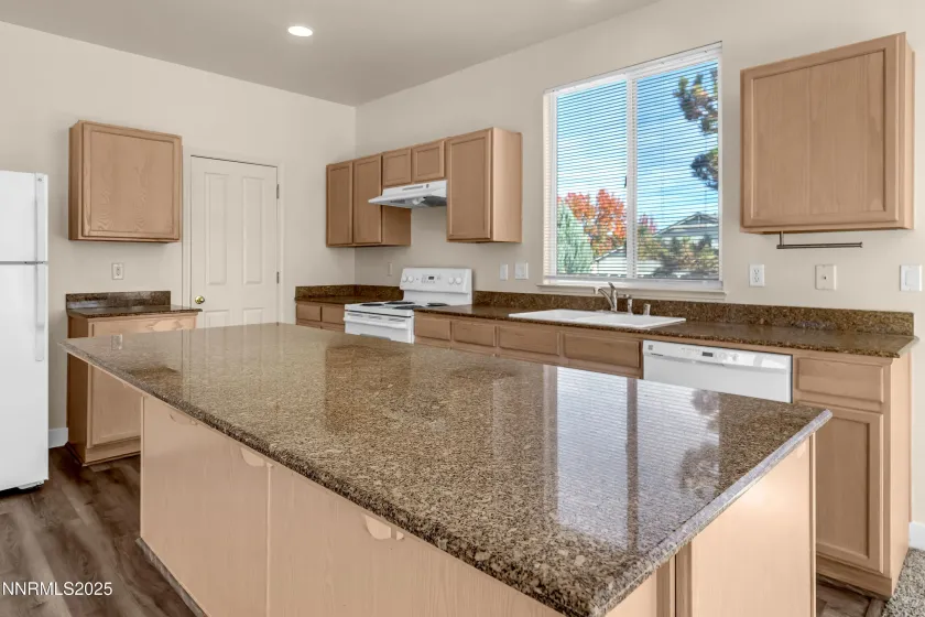 5707 Rainier Peak, Sparks, Nevada 89436, 3 Bedrooms Bedrooms, ,3 BathroomsBathrooms,Residential,Residential,Rainier Peak,250058123