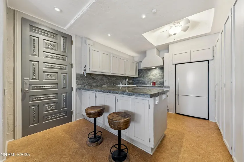 455 Lakeshore, Incline Village, Nevada 89451, 2 Bedrooms Bedrooms, ,2 BathroomsBathrooms,Residential,Residential,Lakeshore,250058126