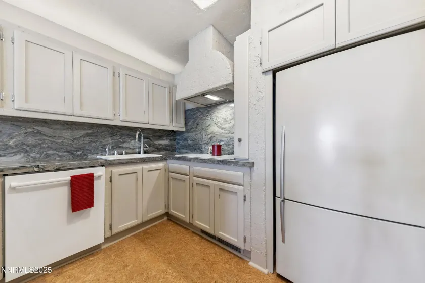 455 Lakeshore, Incline Village, Nevada 89451, 2 Bedrooms Bedrooms, ,2 BathroomsBathrooms,Residential,Residential,Lakeshore,250058126