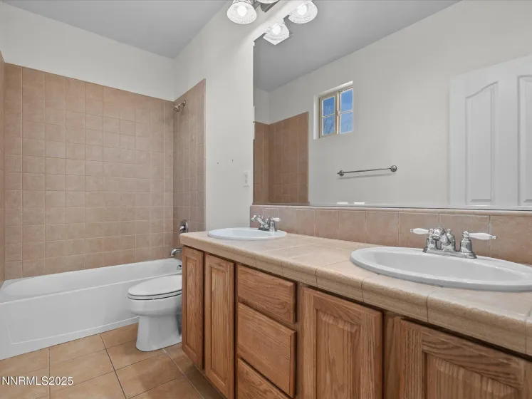 1710 Jewel Star, Reno, Nevada 89506, 4 Bedrooms Bedrooms, ,3 BathroomsBathrooms,Residential,Residential,Jewel Star,250058129