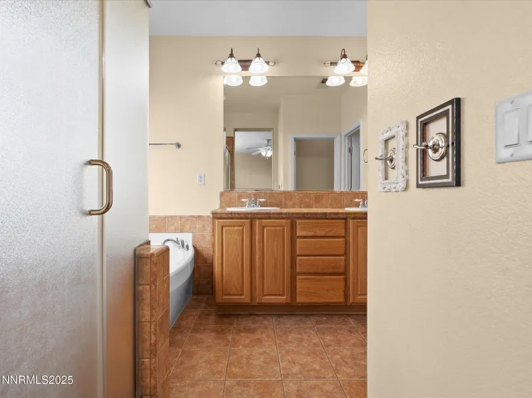 1710 Jewel Star, Reno, Nevada 89506, 4 Bedrooms Bedrooms, ,3 BathroomsBathrooms,Residential,Residential,Jewel Star,250058129