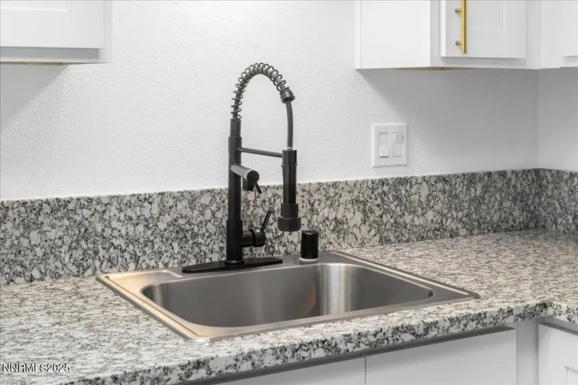 2136 Roundhouse, Sparks, Nevada 89431, 1 Bedroom Bedrooms, ,1 BathroomBathrooms,Residential,Residential,Roundhouse,250058130