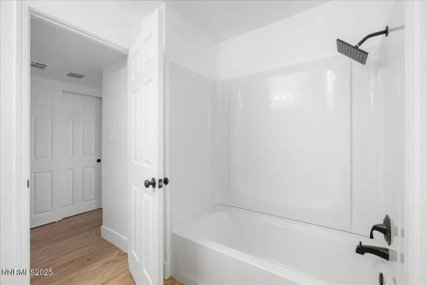 2136 Roundhouse, Sparks, Nevada 89431, 1 Bedroom Bedrooms, ,1 BathroomBathrooms,Residential,Residential,Roundhouse,250058130