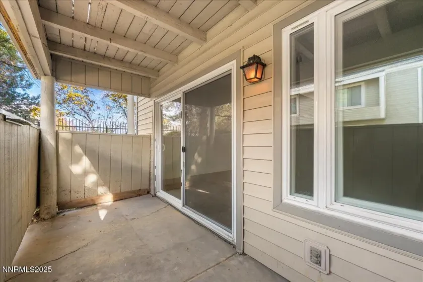 2136 Roundhouse, Sparks, Nevada 89431, 1 Bedroom Bedrooms, ,1 BathroomBathrooms,Residential,Residential,Roundhouse,250058130