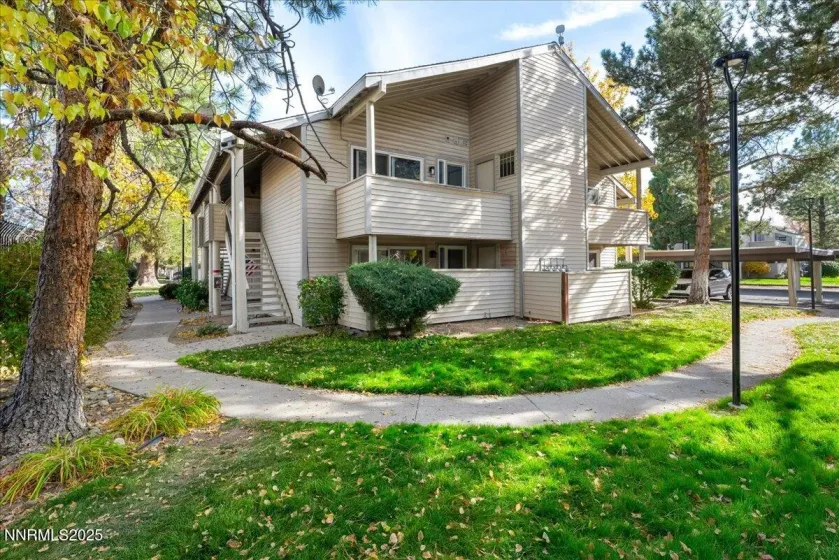 2136 Roundhouse, Sparks, Nevada 89431, 1 Bedroom Bedrooms, ,1 BathroomBathrooms,Residential,Residential,Roundhouse,250058130