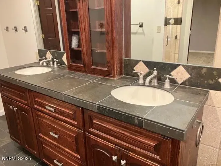 255 Circle, Reno, Nevada 89509, 3 Bedrooms Bedrooms, ,2 BathroomsBathrooms,Residential,Residential,Circle,250058137