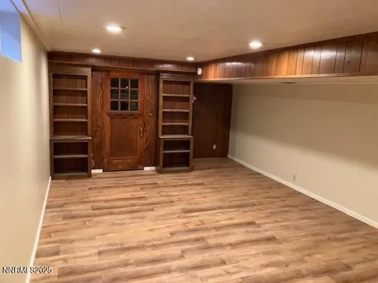 255 Circle, Reno, Nevada 89509, 3 Bedrooms Bedrooms, ,2 BathroomsBathrooms,Residential,Residential,Circle,250058137