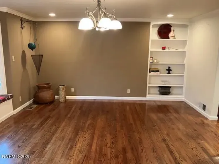 255 Circle, Reno, Nevada 89509, 3 Bedrooms Bedrooms, ,2 BathroomsBathrooms,Residential,Residential,Circle,250058137