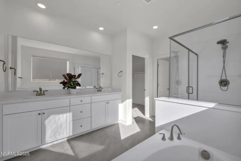 6870 Pilot Peak, Sparks, Nevada 89436, 3 Bedrooms Bedrooms, ,3 BathroomsBathrooms,Residential,Residential,Pilot Peak,250058148