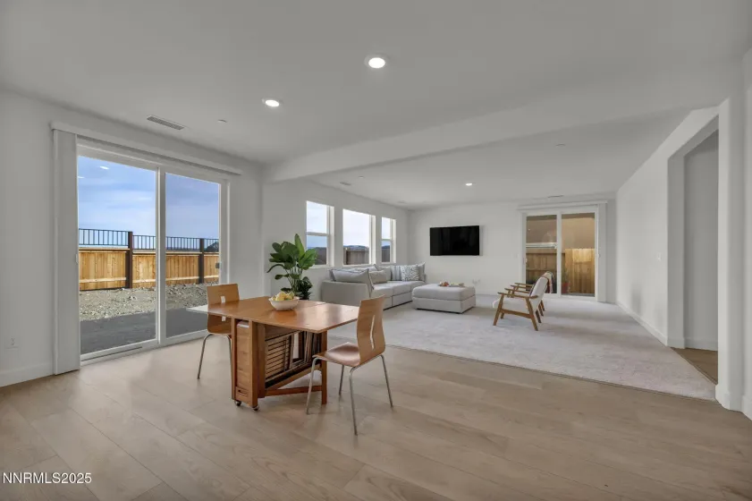 6870 Pilot Peak, Sparks, Nevada 89436, 3 Bedrooms Bedrooms, ,3 BathroomsBathrooms,Residential,Residential,Pilot Peak,250058148