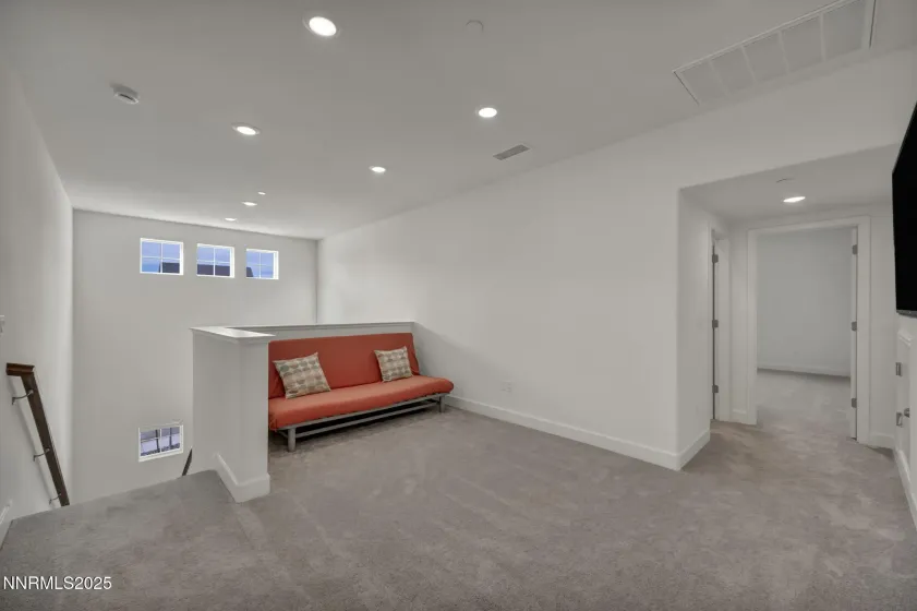 6870 Pilot Peak, Sparks, Nevada 89436, 3 Bedrooms Bedrooms, ,3 BathroomsBathrooms,Residential,Residential,Pilot Peak,250058148