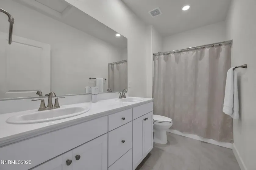 6870 Pilot Peak, Sparks, Nevada 89436, 3 Bedrooms Bedrooms, ,3 BathroomsBathrooms,Residential,Residential,Pilot Peak,250058148