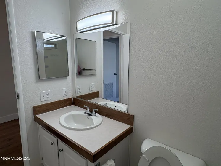 221 Glen Vista, Dayton, Nevada 89403, 3 Bedrooms Bedrooms, ,2 BathroomsBathrooms,Residential,Residential,Glen Vista,250058153