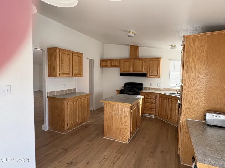 221 Glen Vista, Dayton, Nevada 89403, 3 Bedrooms Bedrooms, ,2 BathroomsBathrooms,Residential,Residential,Glen Vista,250058153