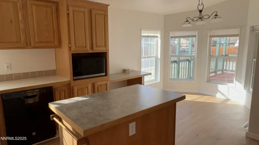 221 Glen Vista, Dayton, Nevada 89403, 3 Bedrooms Bedrooms, ,2 BathroomsBathrooms,Residential,Residential,Glen Vista,250058153