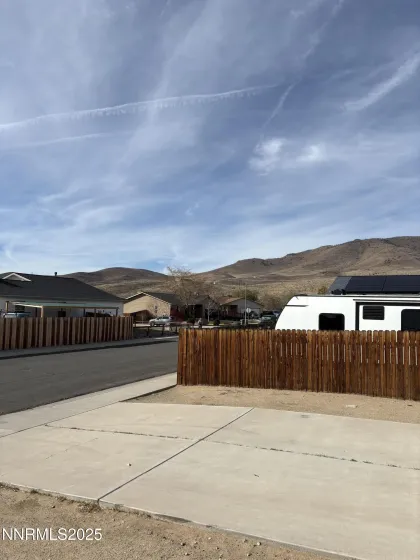 221 Glen Vista, Dayton, Nevada 89403, 3 Bedrooms Bedrooms, ,2 BathroomsBathrooms,Residential,Residential,Glen Vista,250058153