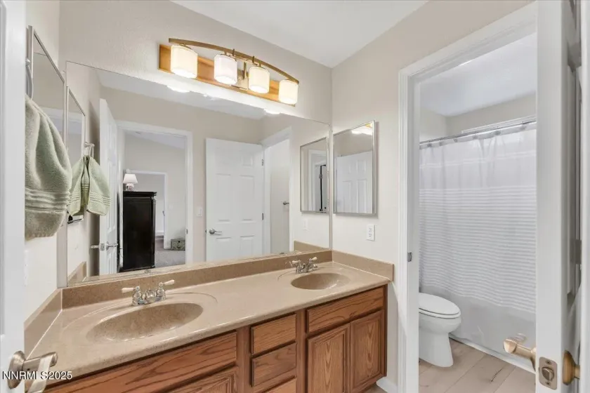 17365 Aquamarine, Reno, Nevada 89508, 3 Bedrooms Bedrooms, ,2 BathroomsBathrooms,Residential,Residential,Aquamarine,250058154