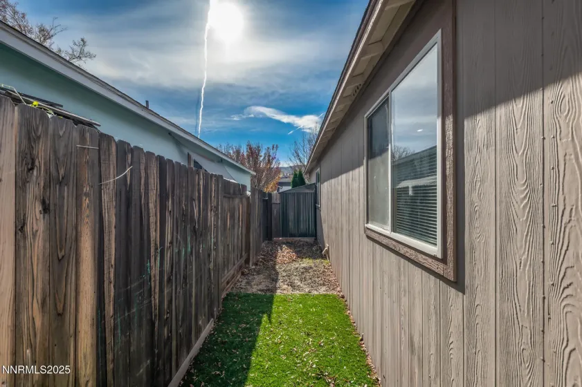 7447 Findhorn, Reno, Nevada 89506, 3 Bedrooms Bedrooms, ,2 BathroomsBathrooms,Residential,Residential,Findhorn,250058156
