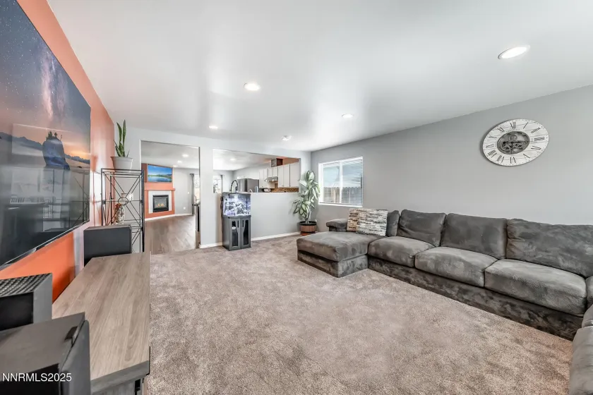 7447 Findhorn, Reno, Nevada 89506, 3 Bedrooms Bedrooms, ,2 BathroomsBathrooms,Residential,Residential,Findhorn,250058156