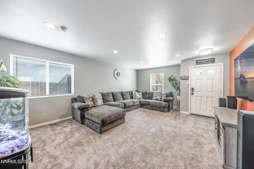 7447 Findhorn, Reno, Nevada 89506, 3 Bedrooms Bedrooms, ,2 BathroomsBathrooms,Residential,Residential,Findhorn,250058156