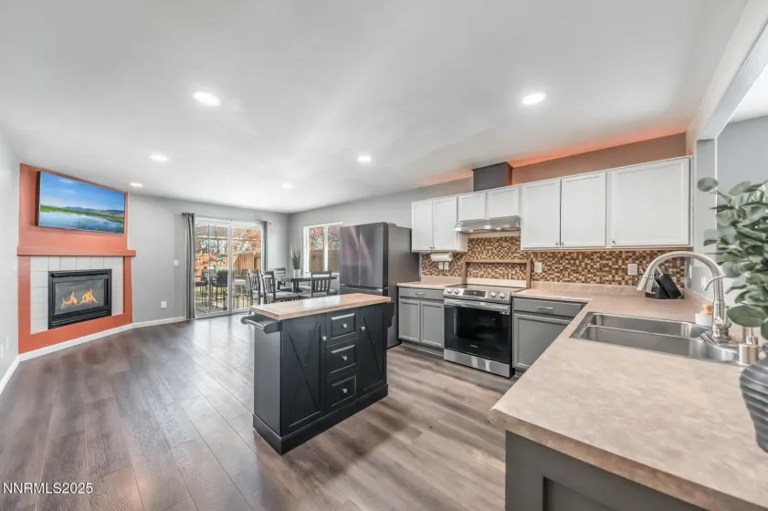 7447 Findhorn, Reno, Nevada 89506, 3 Bedrooms Bedrooms, ,2 BathroomsBathrooms,Residential,Residential,Findhorn,250058156