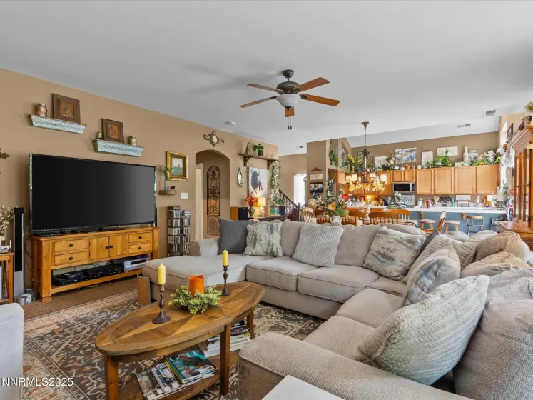 1353 Winnies, Fernley, Nevada 89408, 3 Bedrooms Bedrooms, ,3 BathroomsBathrooms,Residential,Residential,Winnies,250053509