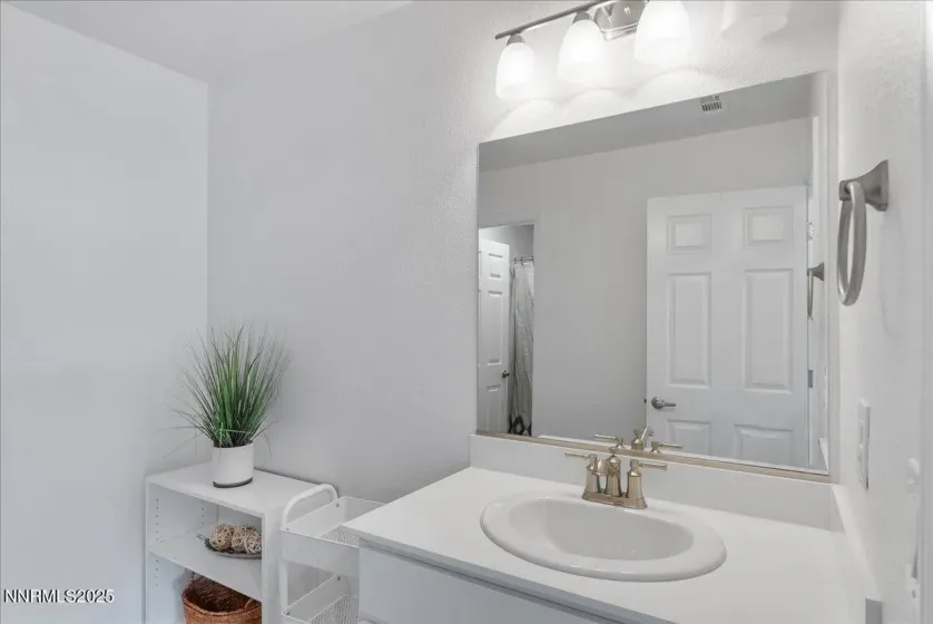 240 Willows Quest, Verdi, Nevada 89439, 4 Bedrooms Bedrooms, ,3 BathroomsBathrooms,Residential,Residential,Willows Quest,250058161