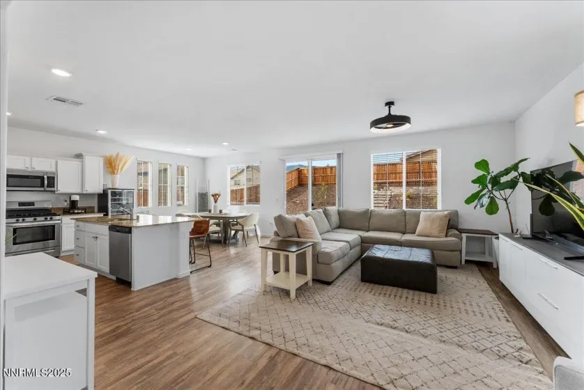 240 Willows Quest, Verdi, Nevada 89439, 4 Bedrooms Bedrooms, ,3 BathroomsBathrooms,Residential,Residential,Willows Quest,250058161