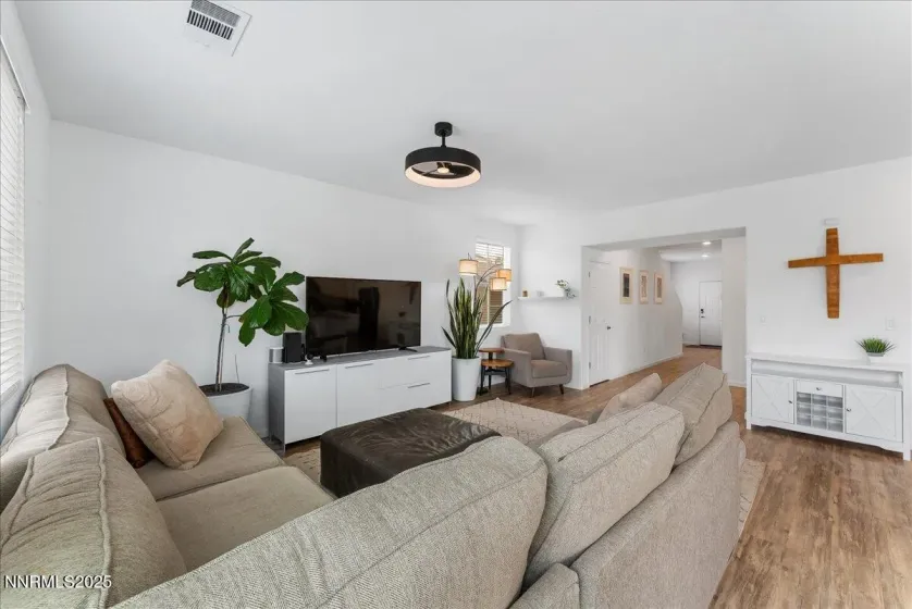 240 Willows Quest, Verdi, Nevada 89439, 4 Bedrooms Bedrooms, ,3 BathroomsBathrooms,Residential,Residential,Willows Quest,250058161