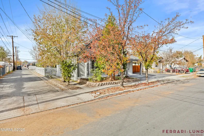 621 9th, Sparks, Nevada 89431, 2 Bedrooms Bedrooms, ,1 BathroomBathrooms,Residential,Residential,9th,250058166