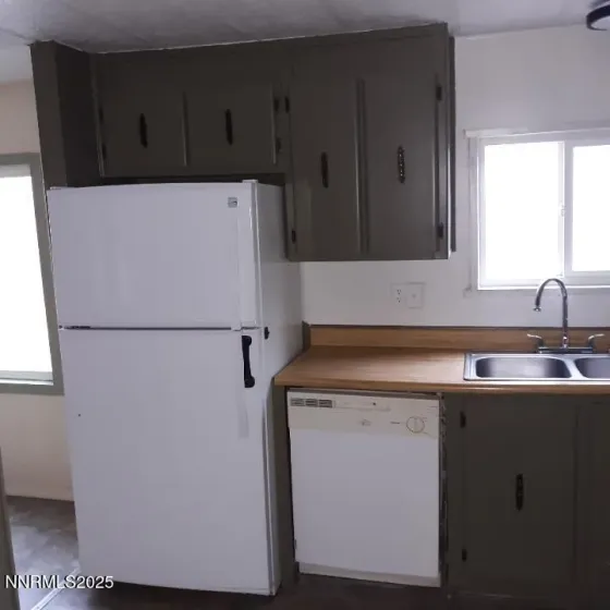 630 Irish American, Lovelock, Nevada 89419, 3 Bedrooms Bedrooms, ,2 BathroomsBathrooms,Residential Lease,Manufactured,Irish American,250058171