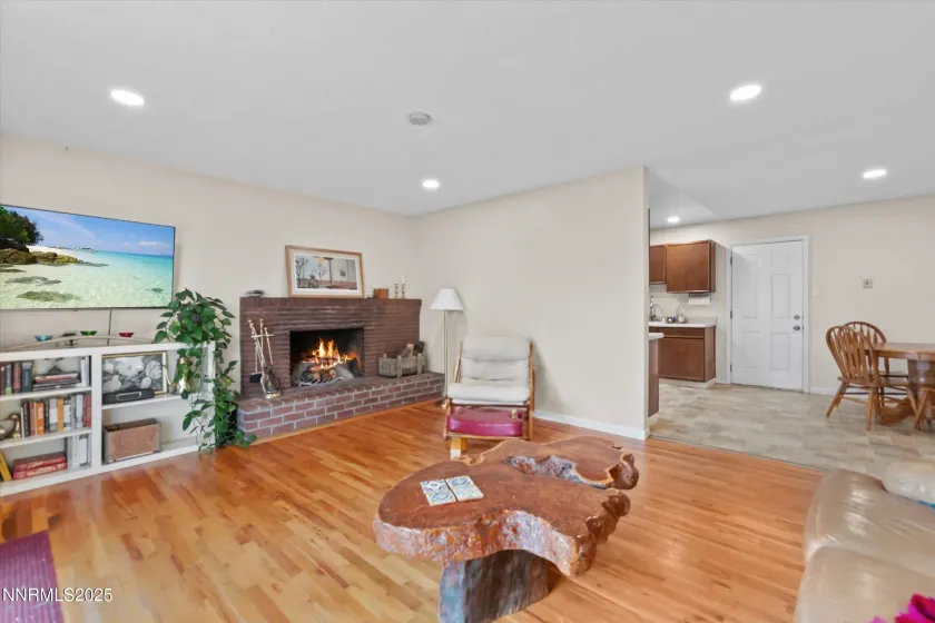 2860 Van Buren, Reno, Nevada 89503, 3 Bedrooms Bedrooms, ,2 BathroomsBathrooms,Residential,Residential,Van Buren,250058172