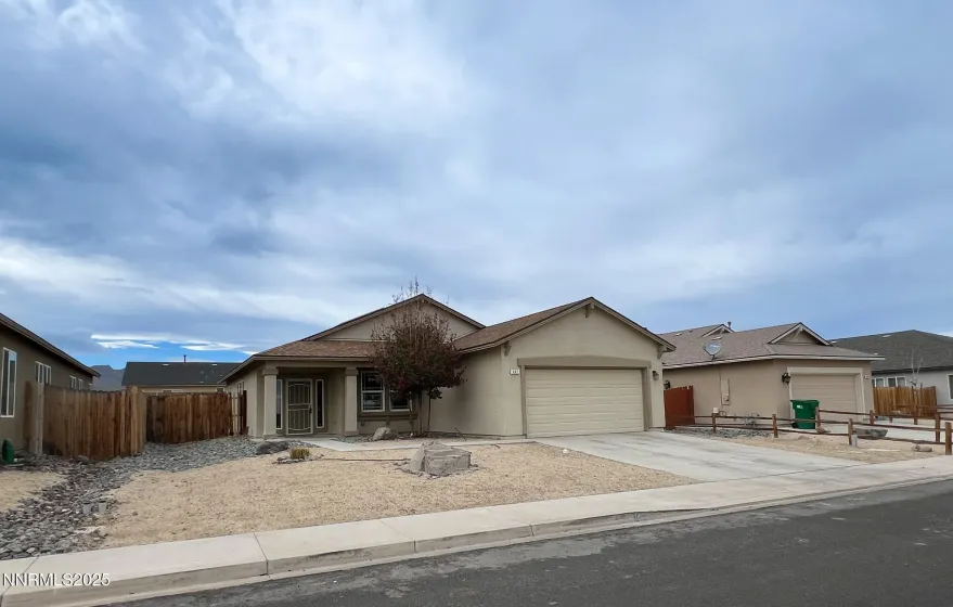 147 Walnut, Fernley, Nevada 89408, 4 Bedrooms Bedrooms, ,2 BathroomsBathrooms,Residential,Residential,Walnut,250058175