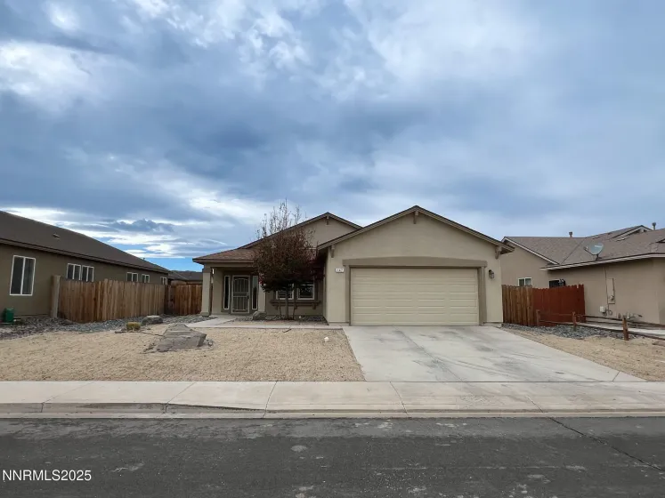 147 Walnut, Fernley, Nevada 89408, 4 Bedrooms Bedrooms, ,2 BathroomsBathrooms,Residential,Residential,Walnut,250058175