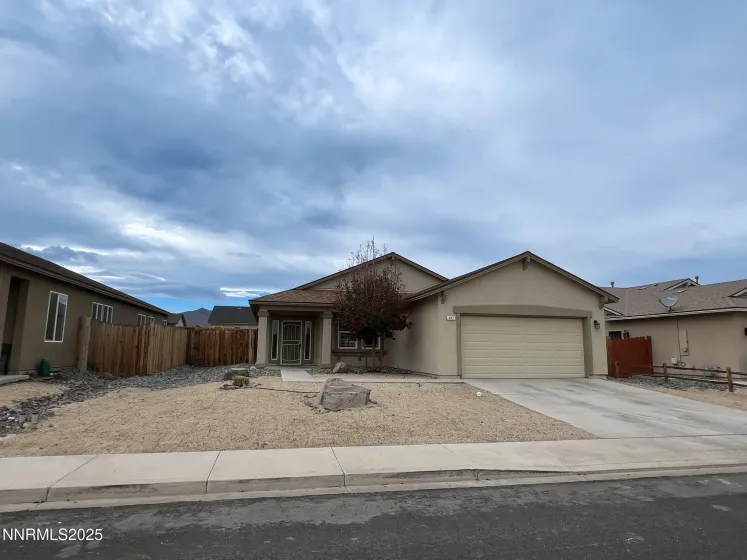 147 Walnut, Fernley, Nevada 89408, 4 Bedrooms Bedrooms, ,2 BathroomsBathrooms,Residential,Residential,Walnut,250058175