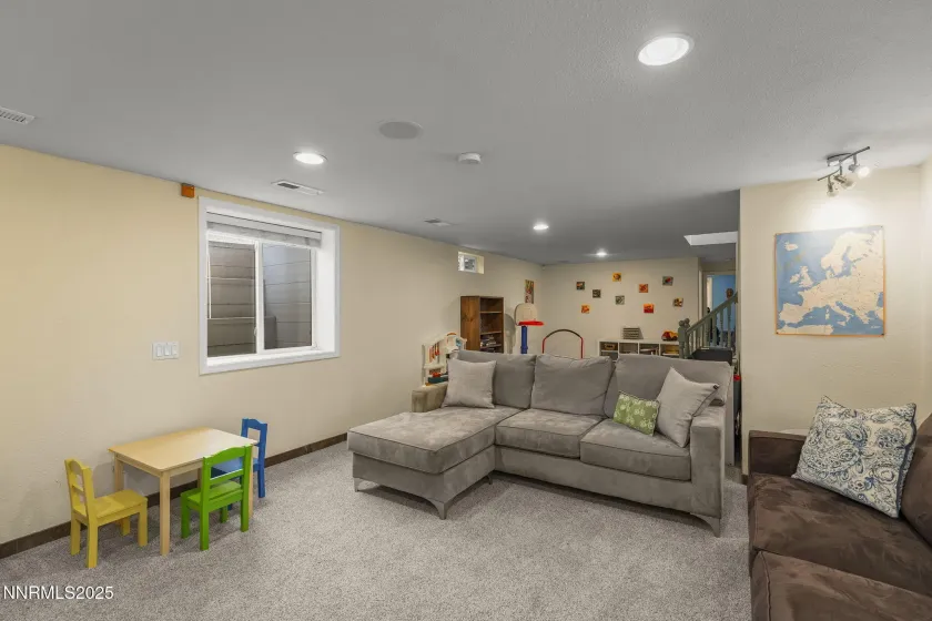 2260 Sunrise, Reno, Nevada 89509, 4 Bedrooms Bedrooms, ,4 BathroomsBathrooms,Residential,Residential,Sunrise,250058177