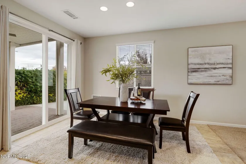 10777 Grayslake, Reno, Nevada 89521, 3 Bedrooms Bedrooms, ,2 BathroomsBathrooms,Residential,Residential,Grayslake,250058180