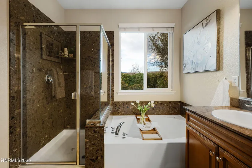 10777 Grayslake, Reno, Nevada 89521, 3 Bedrooms Bedrooms, ,2 BathroomsBathrooms,Residential,Residential,Grayslake,250058180