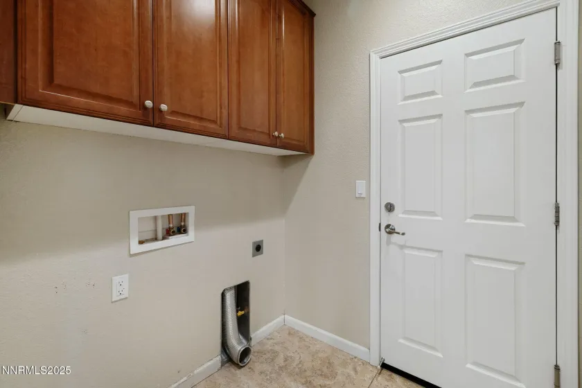 10777 Grayslake, Reno, Nevada 89521, 3 Bedrooms Bedrooms, ,2 BathroomsBathrooms,Residential,Residential,Grayslake,250058180