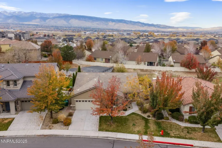 10777 Grayslake, Reno, Nevada 89521, 3 Bedrooms Bedrooms, ,2 BathroomsBathrooms,Residential,Residential,Grayslake,250058180