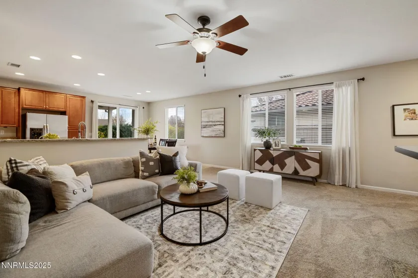 10777 Grayslake, Reno, Nevada 89521, 3 Bedrooms Bedrooms, ,2 BathroomsBathrooms,Residential,Residential,Grayslake,250058180