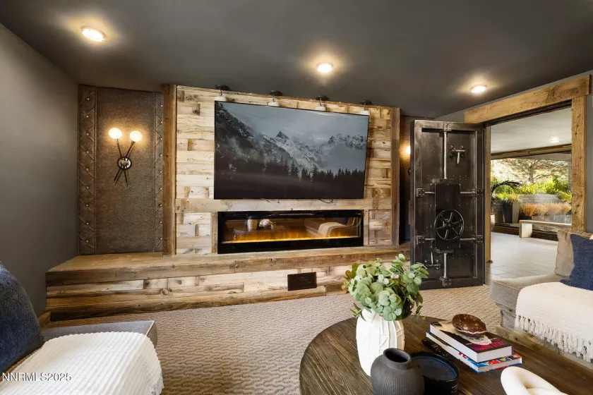 1825 Manzanita, Reno, Nevada 89509, 5 Bedrooms Bedrooms, ,4 BathroomsBathrooms,Residential,Residential,Manzanita,250058182