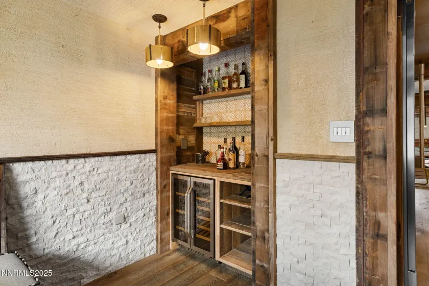 1825 Manzanita, Reno, Nevada 89509, 5 Bedrooms Bedrooms, ,4 BathroomsBathrooms,Residential,Residential,Manzanita,250058182